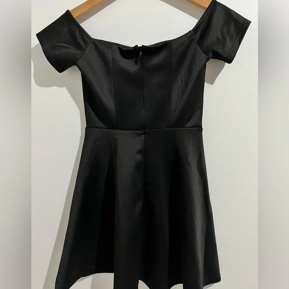 Forever21 mini black dress size Small - Picture 6 of 7